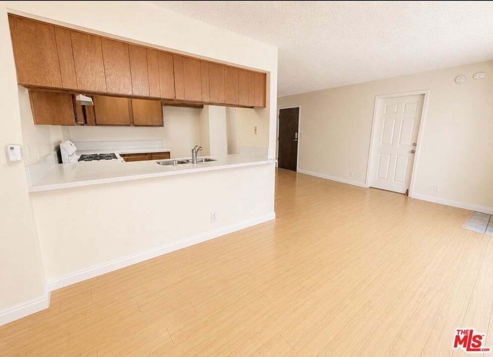 13406 Moorpark Street - Photo 5