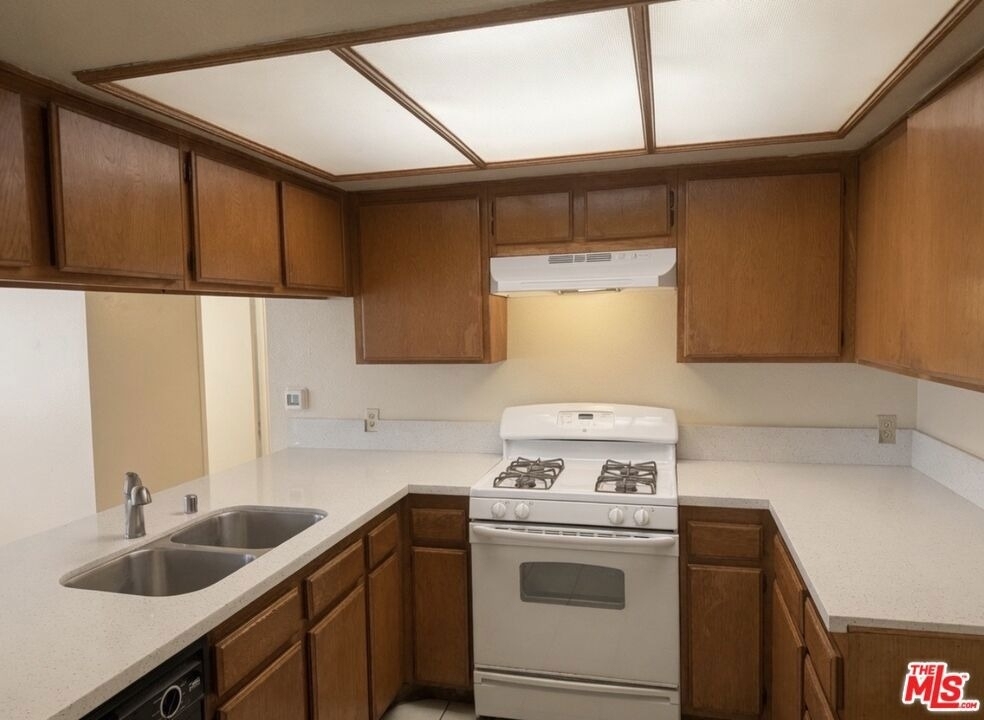 13406 Moorpark Street - Photo 7