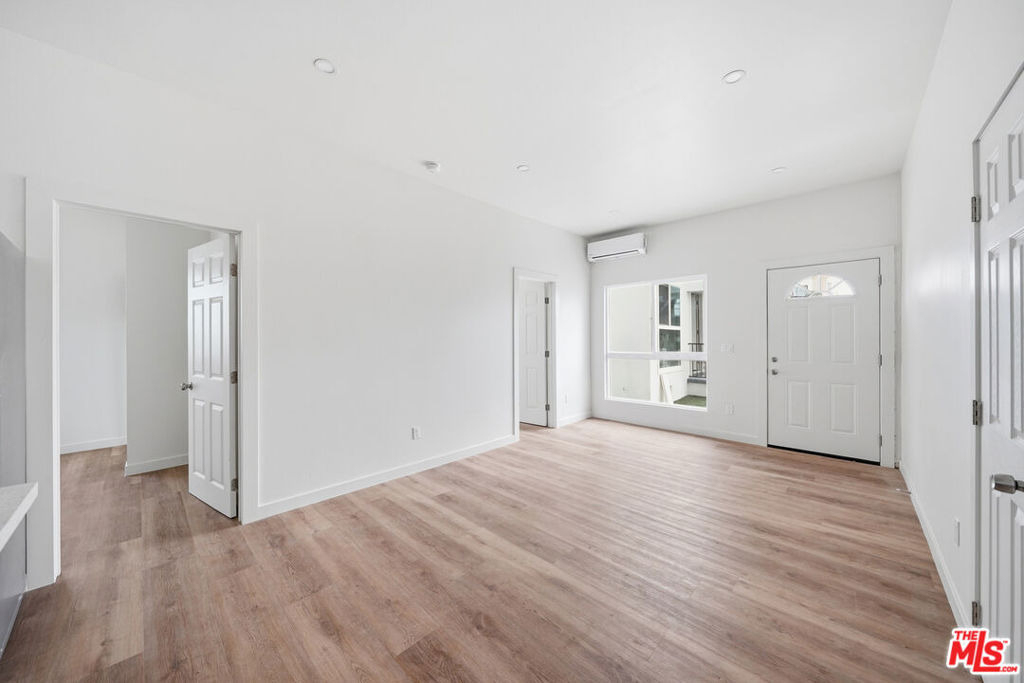 3020 W 12th Street - Photo 1