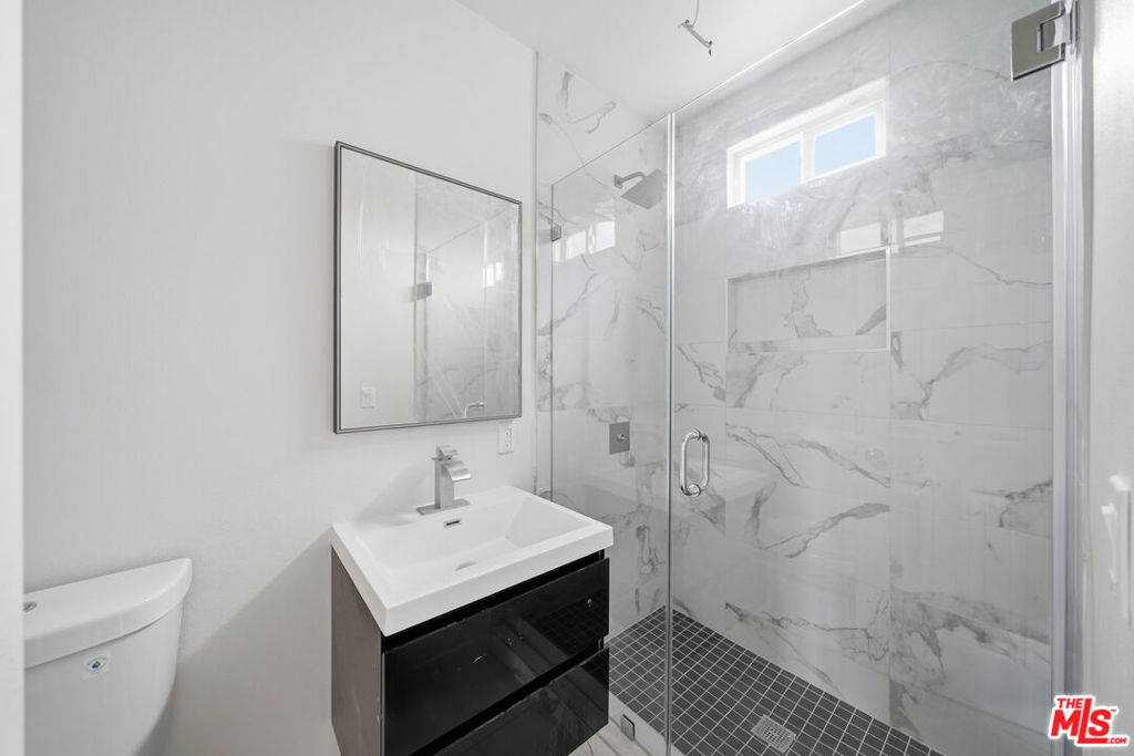 3020 W 12th Street - Photo 6