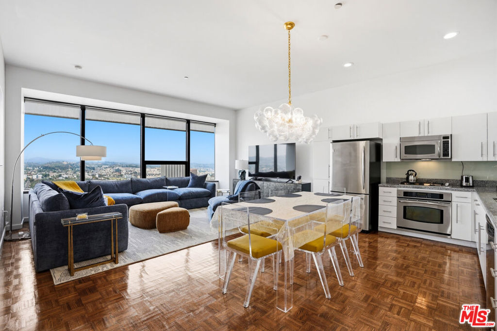 1100 Wilshire Boulevard - Photo 0