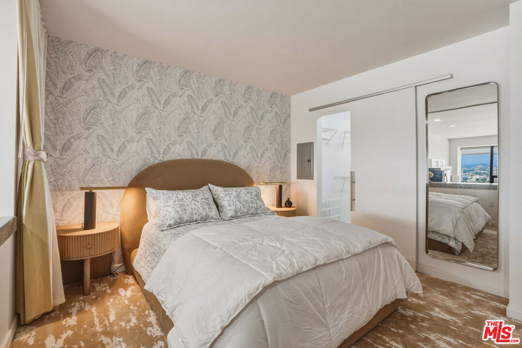 1100 Wilshire Boulevard - Photo 18