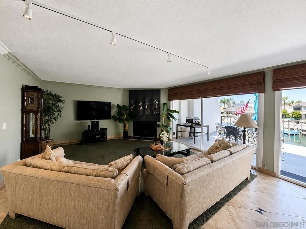 92 Antigua - Photo 2