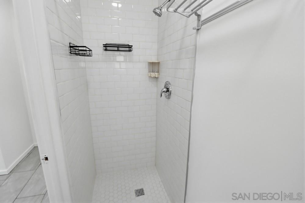 3095 L - Photo 15