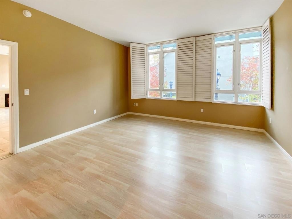 555 Front St - Photo 24