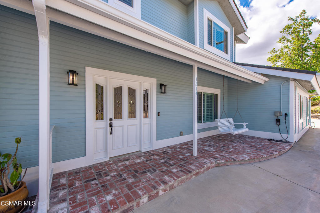 1314 Gonzales Road - Photo 2