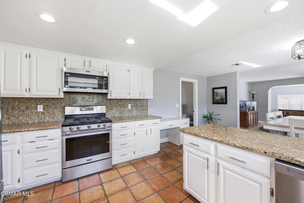 1314 Gonzales Road - Photo 9