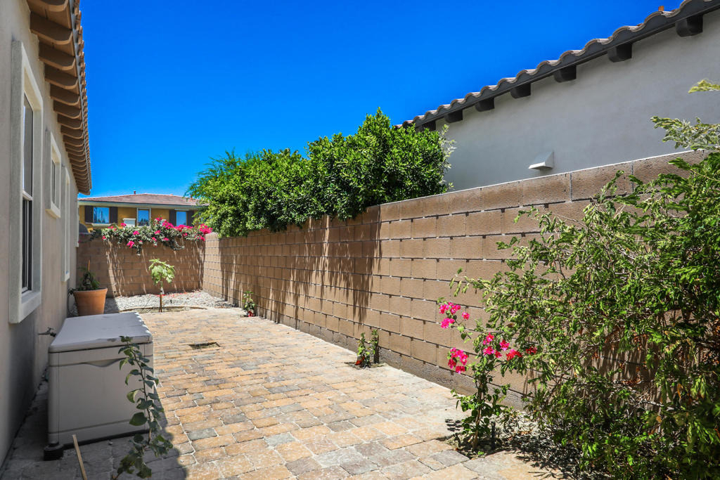 48794 Pear Street - Photo 16