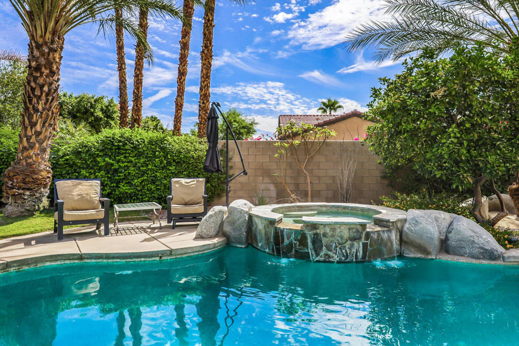 48794 Pear Street - Photo 2