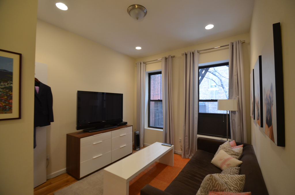 East 71st Street, New York, NY 10021 - Photo 2