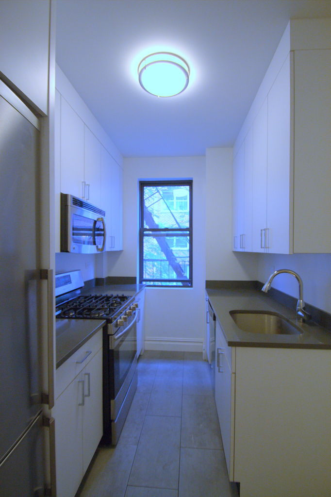 West 12th Street - Photo 1