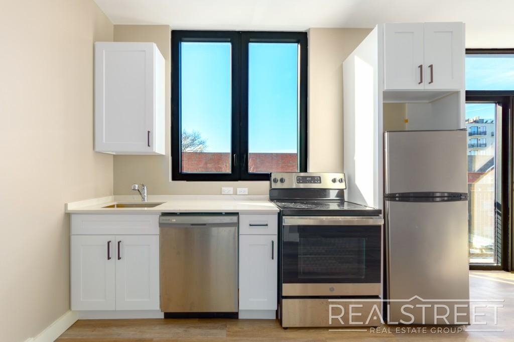 2801 Tilden Avenue - Photo 1