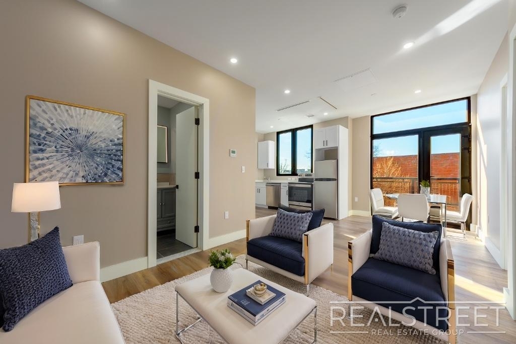 2801 Tilden Avenue - Photo 0