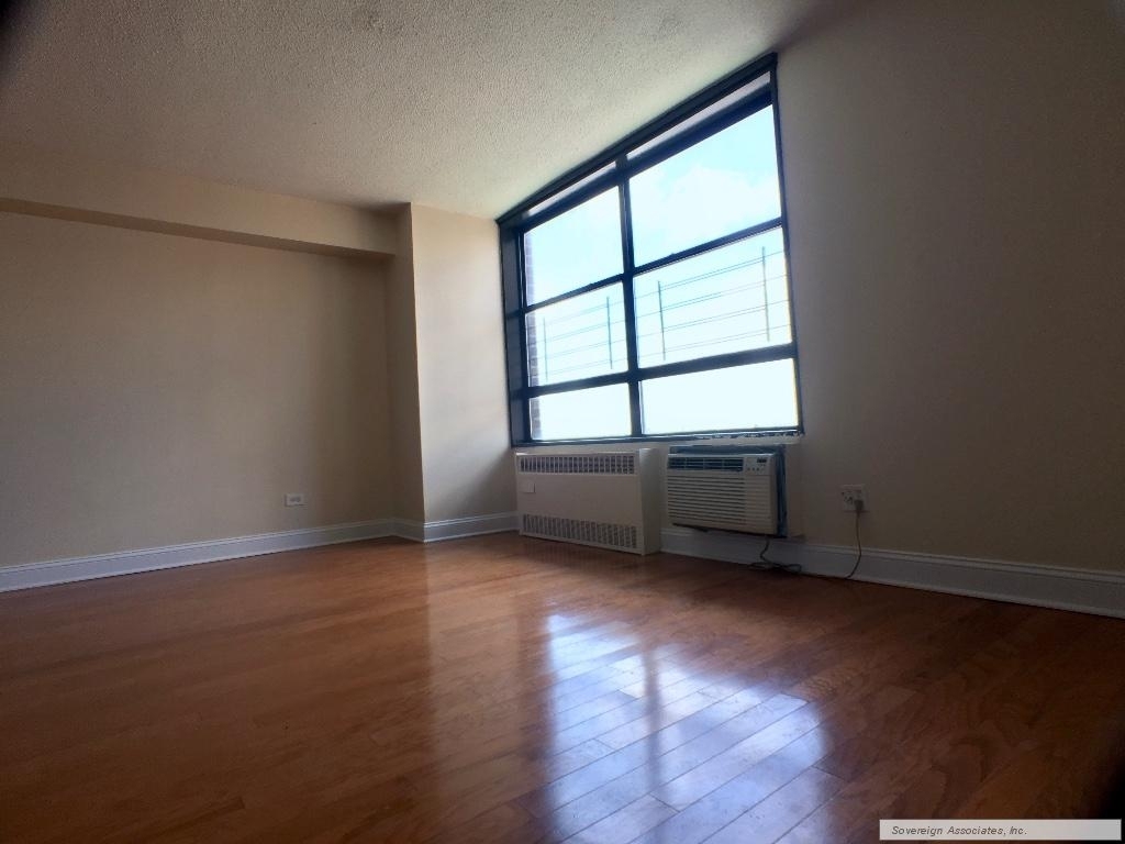 3333 Broadway - Photo 3