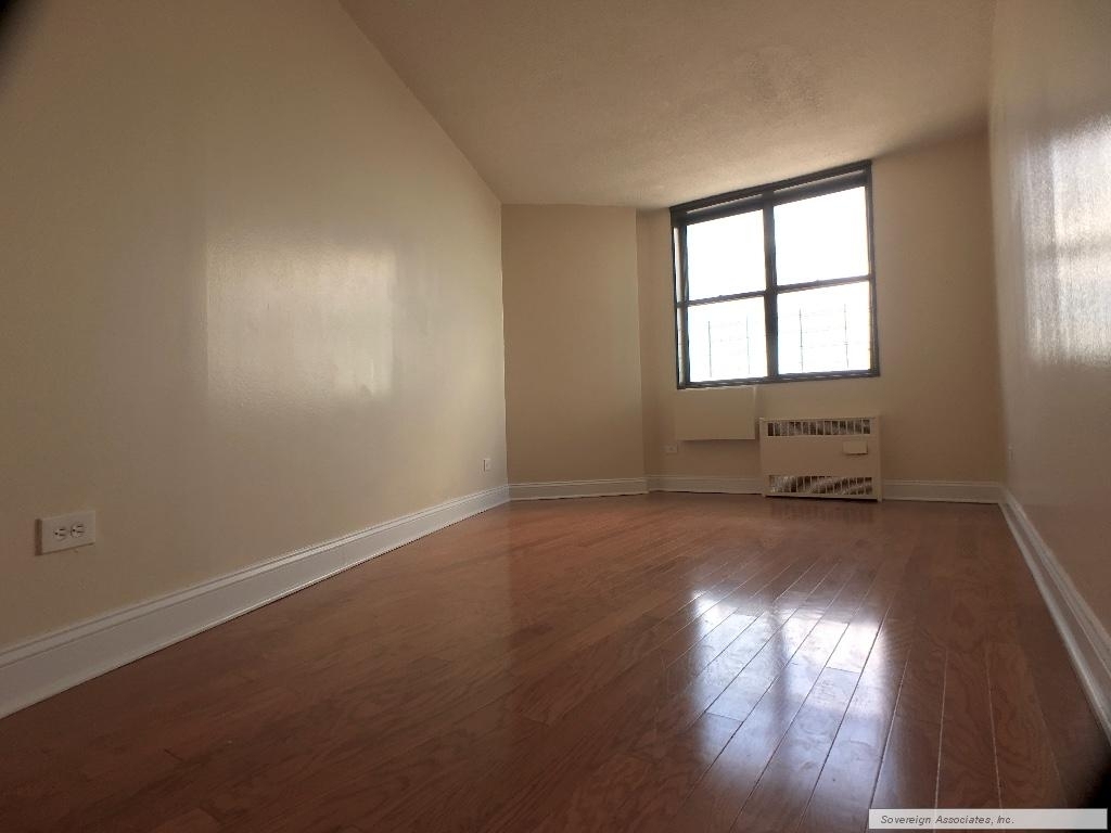 3333 Broadway - Photo 12