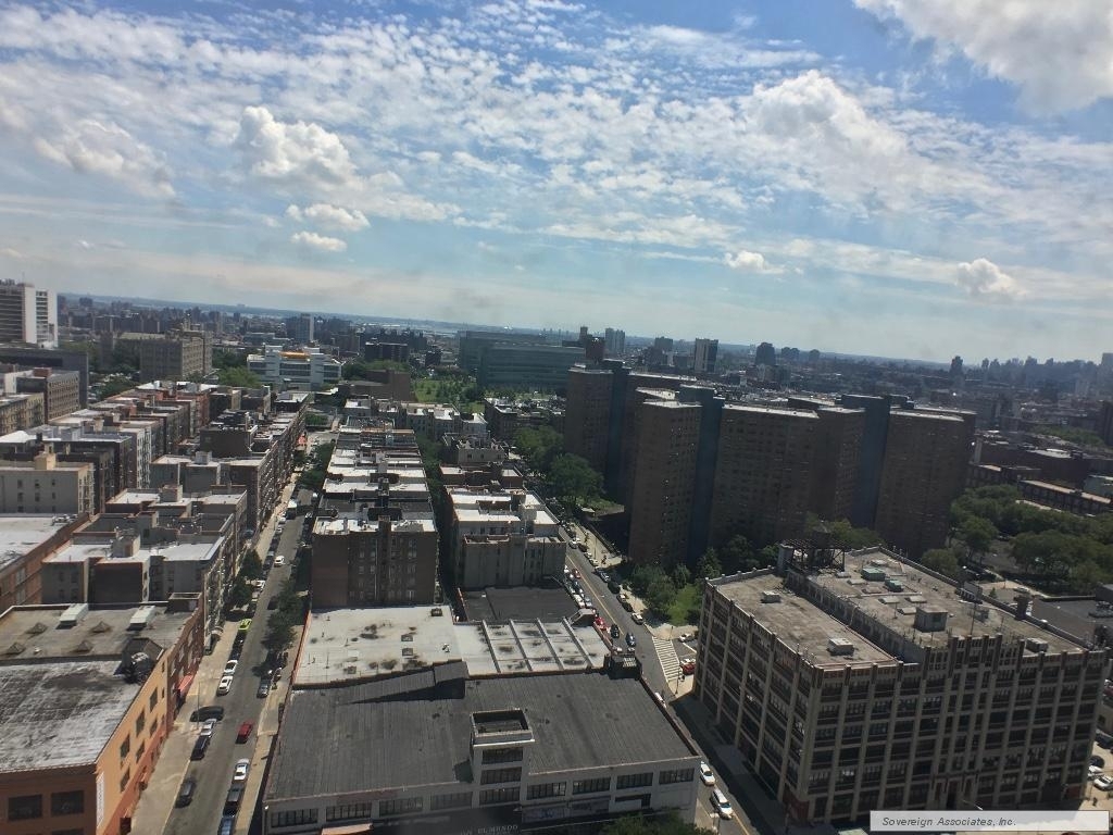 3333 Broadway - Photo 15