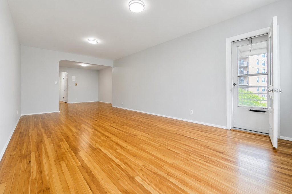 500 Kappock Street - Photo 1