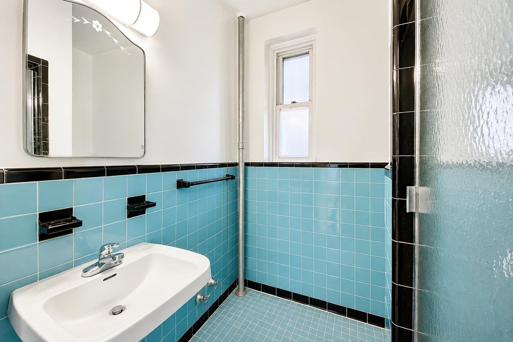 500 Kappock Street - Photo 9
