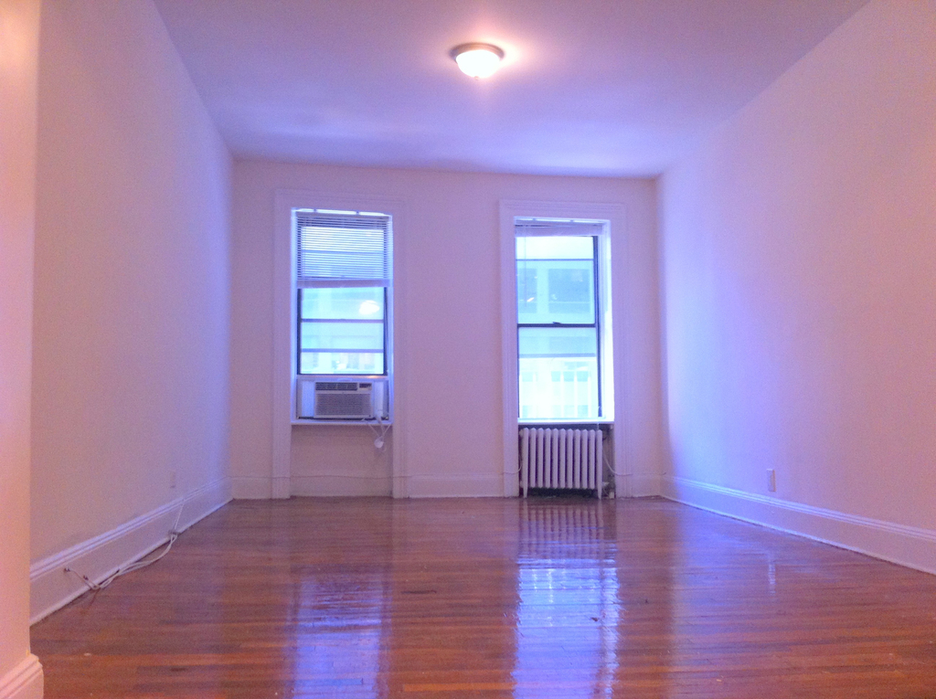 3rd Avenue - Photo 3