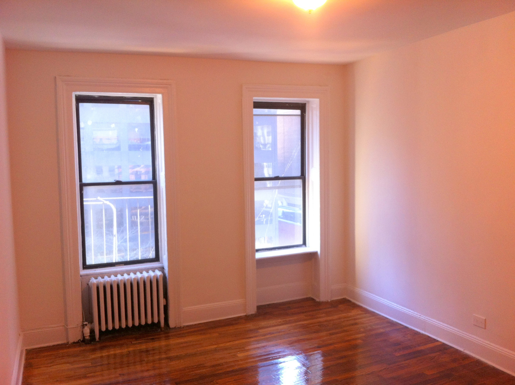 3rd Avenue - Photo 0