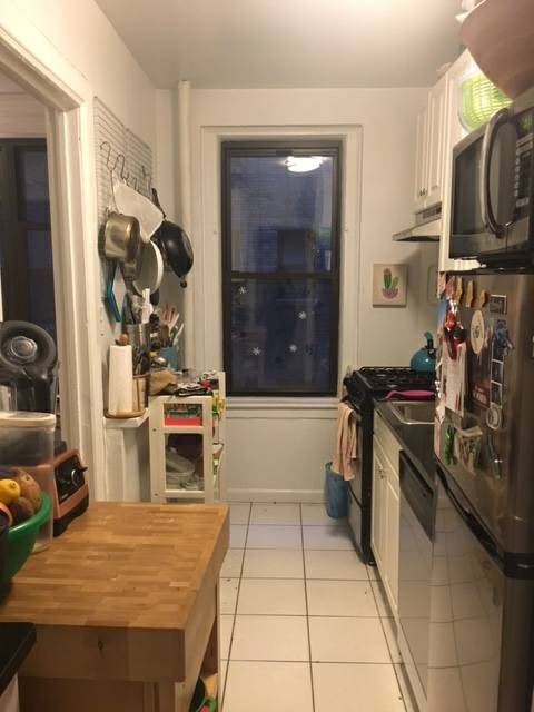 West 55th Street - Photo 3