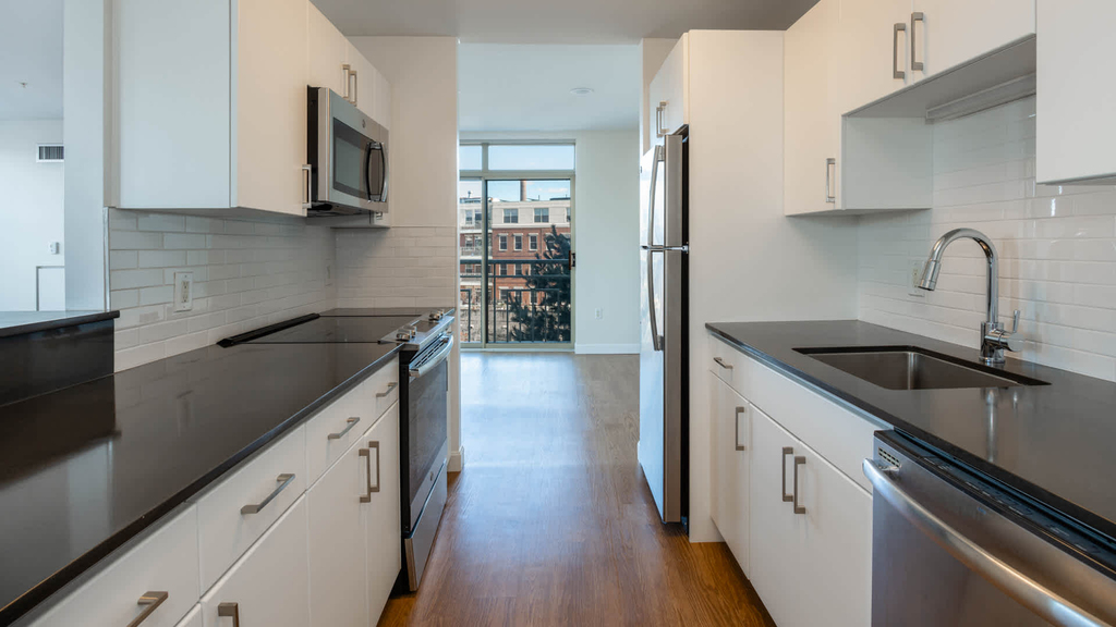 237 Moody St. - Photo 8