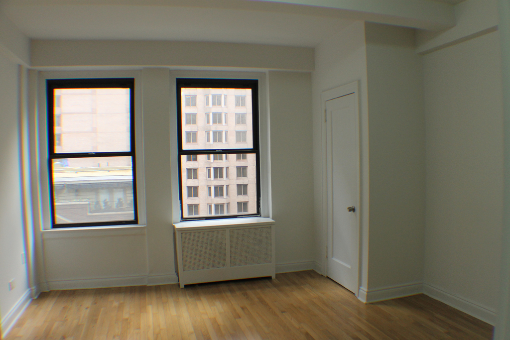 West 55th Street - Photo 4