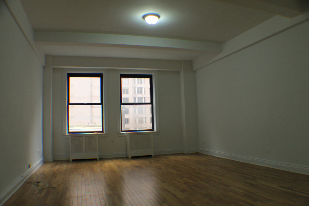 West 55th Street - Photo 0