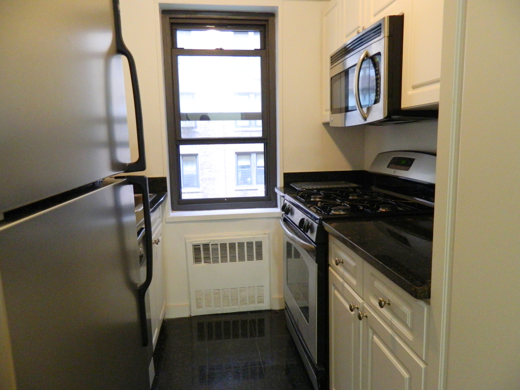 East 56th Street - Photo 2