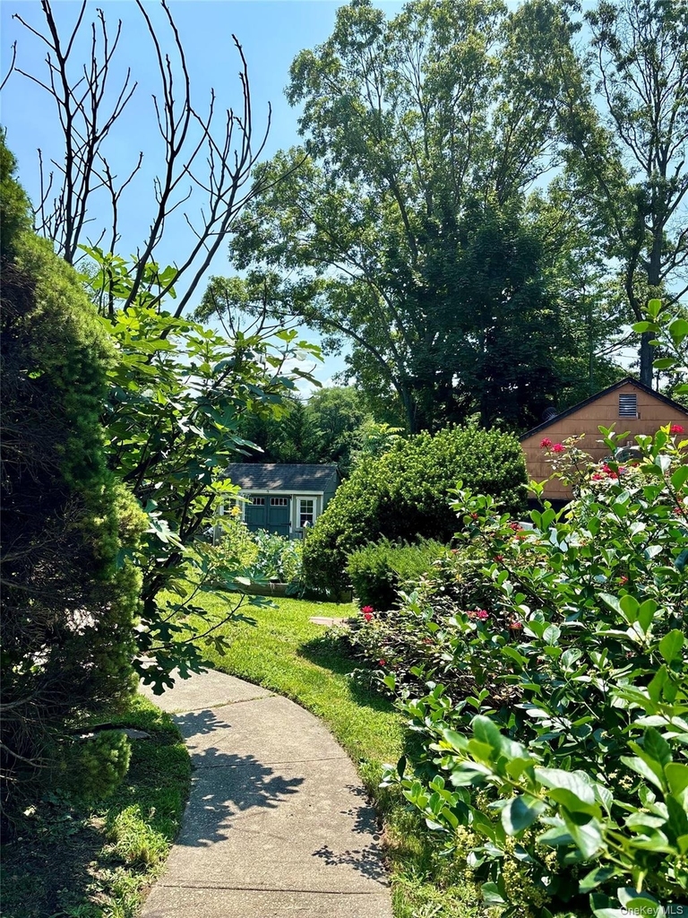 17 Alex Lane - Photo 2