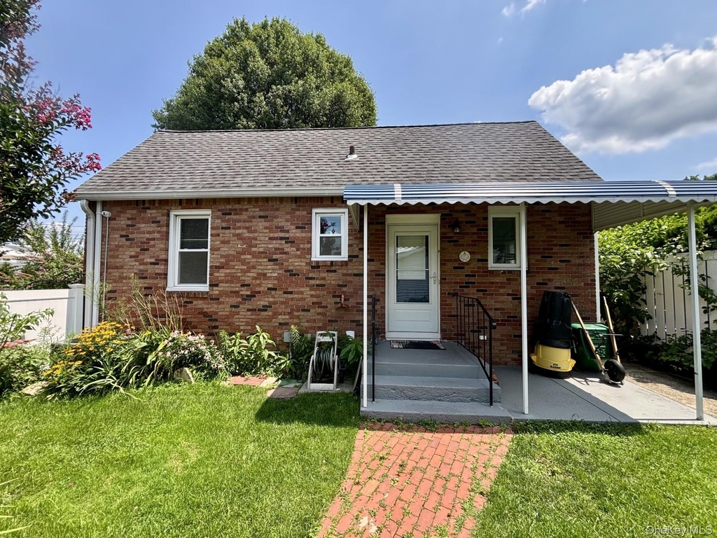 42 Bella Vista Avenue - Photo 0