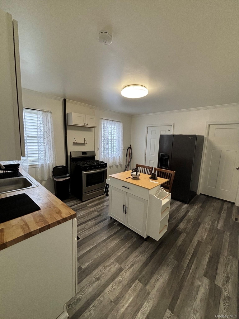 135 Fifth Avenue - Photo 7