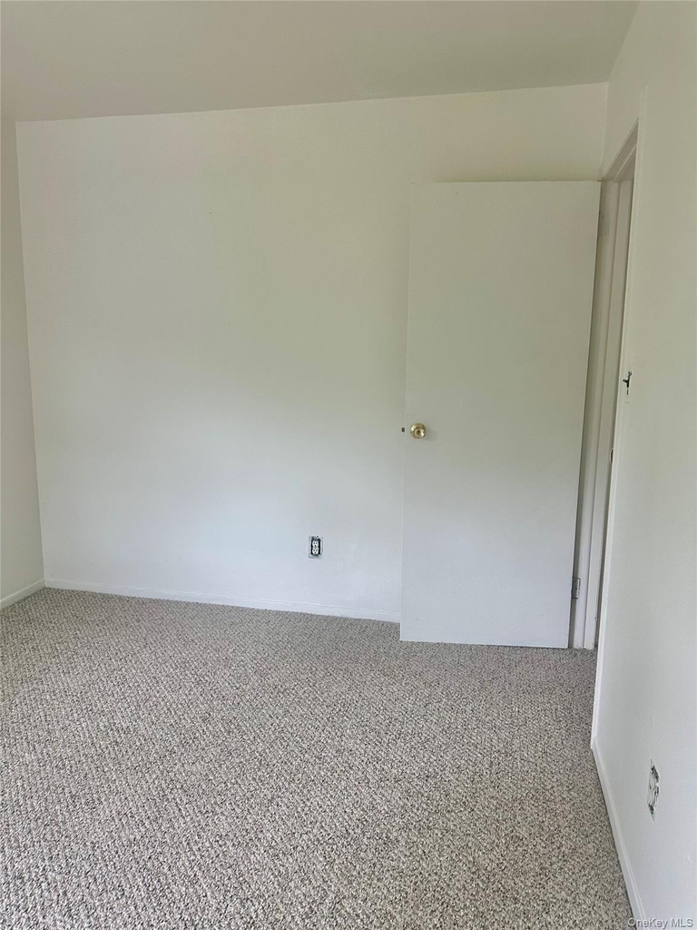 28 Warner Lane - Photo 4