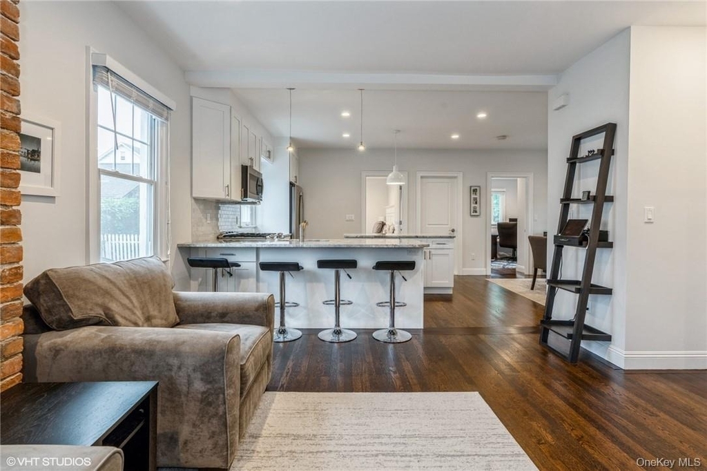 338 Palmer Avenue - Photo 3