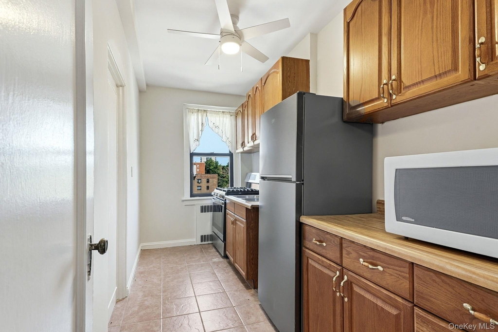 300 Main Street - Photo 8