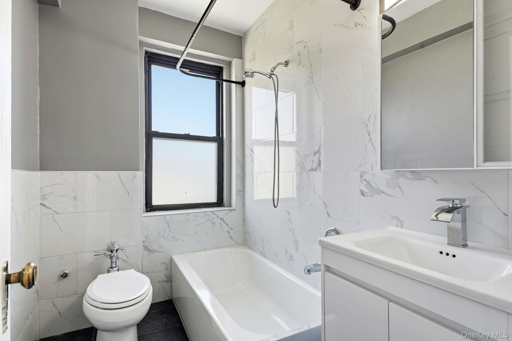 300 Main Street - Photo 11