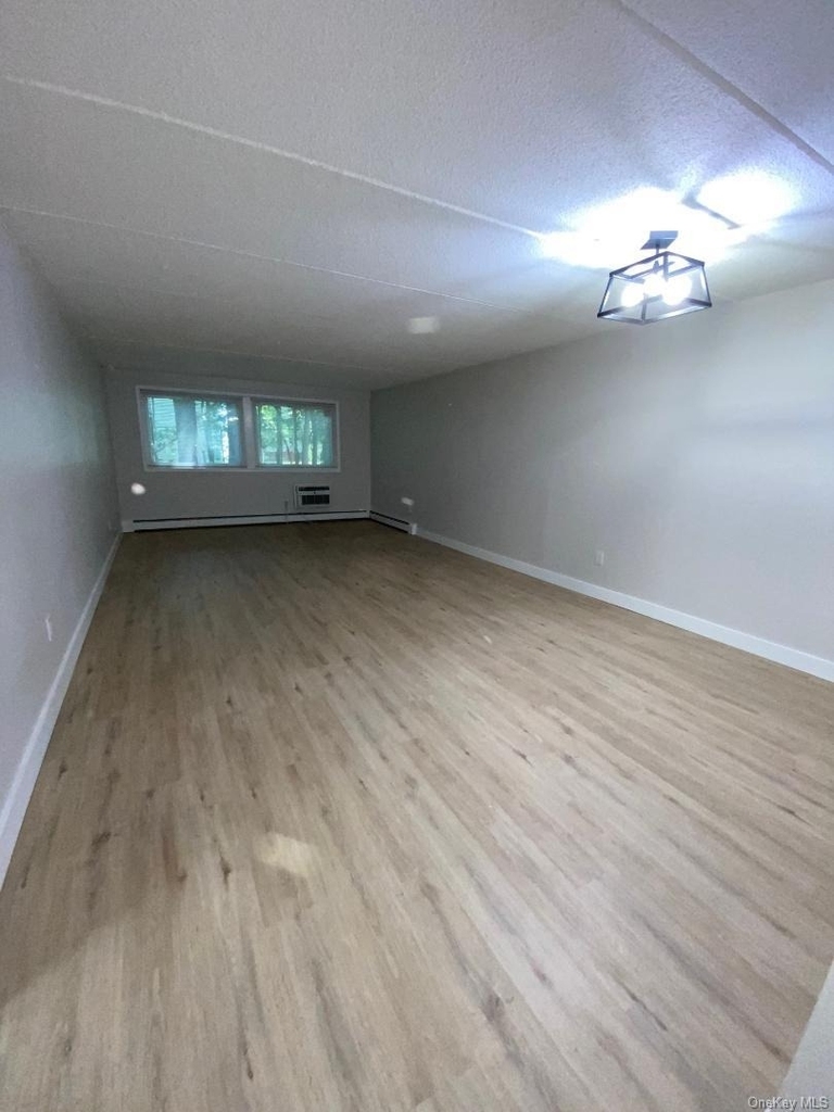 85 N Middletown Road - Photo 7