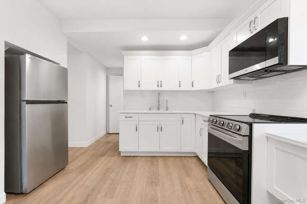 60 Morris Avenue - Photo 8
