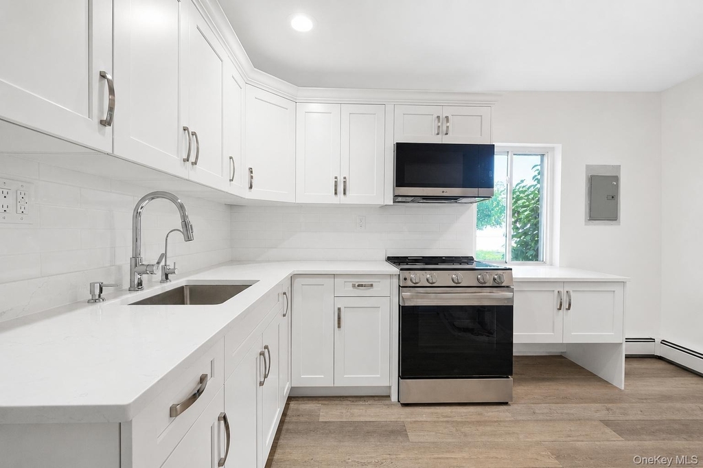 60 Morris Avenue - Photo 9