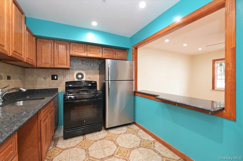 8957 Gold Road - Photo 9