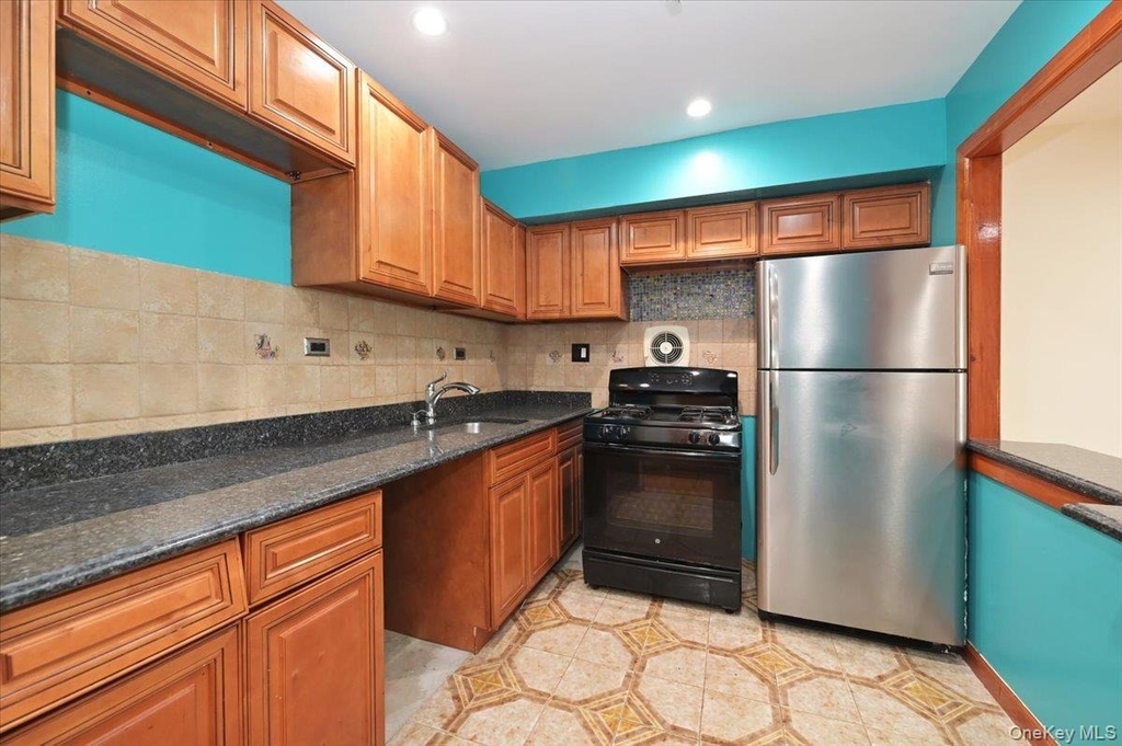 8957 Gold Road - Photo 8
