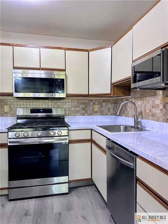 1211 Woodhaven Drive - Photo 4