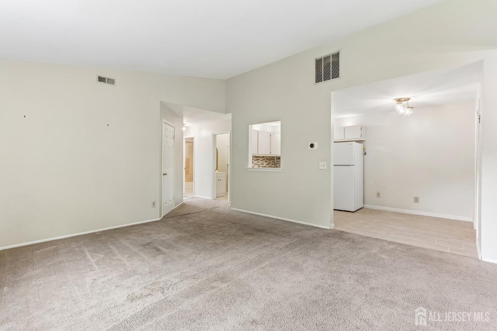 4 Chelsea Drive - Photo 2
