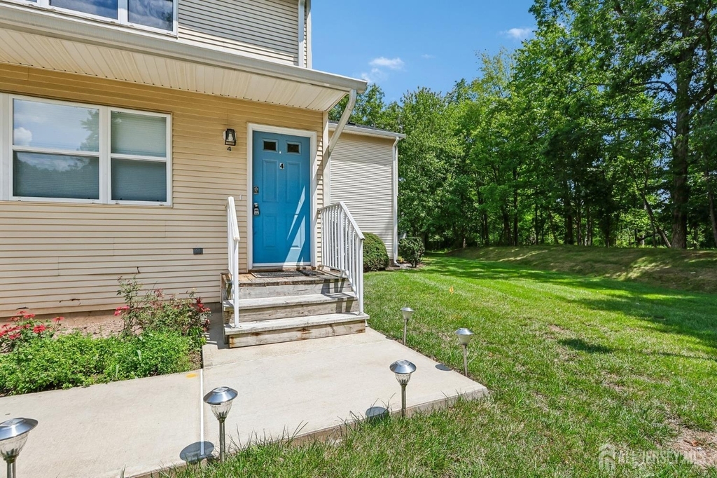 4 Chelsea Drive - Photo 1