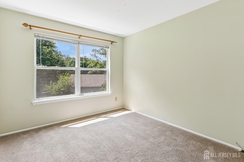 4 Chelsea Drive - Photo 11
