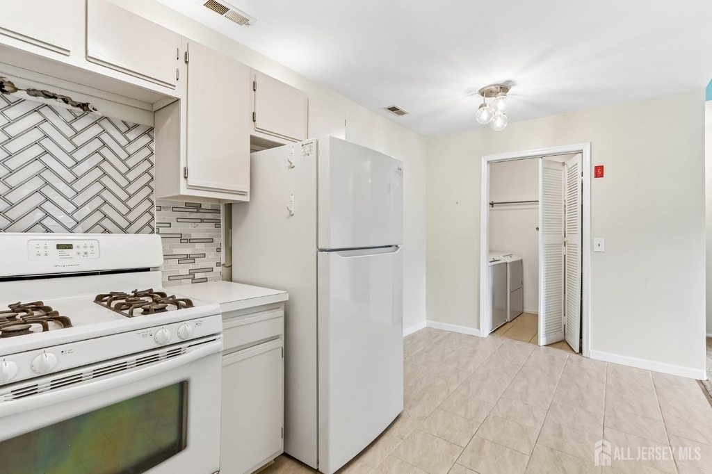 4 Chelsea Drive - Photo 7