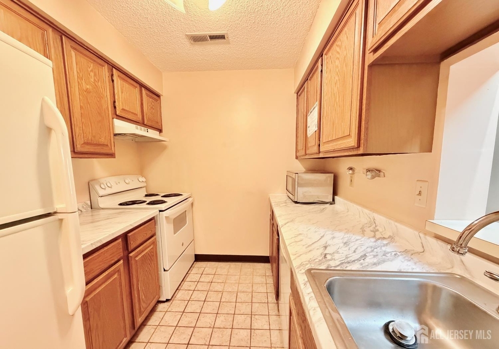 2310 Ravens Crest Drive - Photo 9