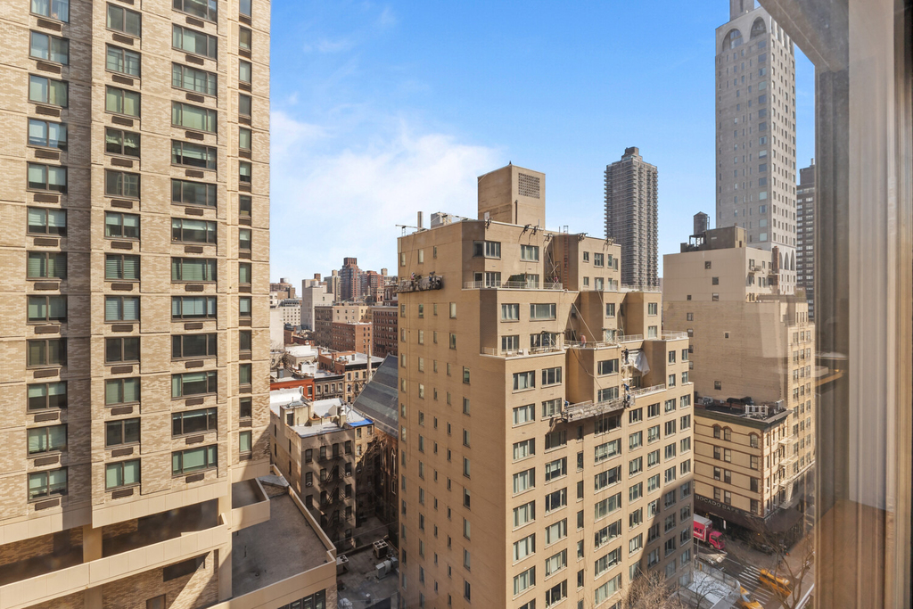 120 E 87th Street - Photo 6