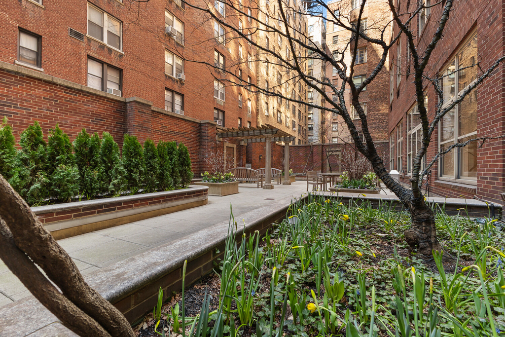 120 E 87th Street - Photo 12