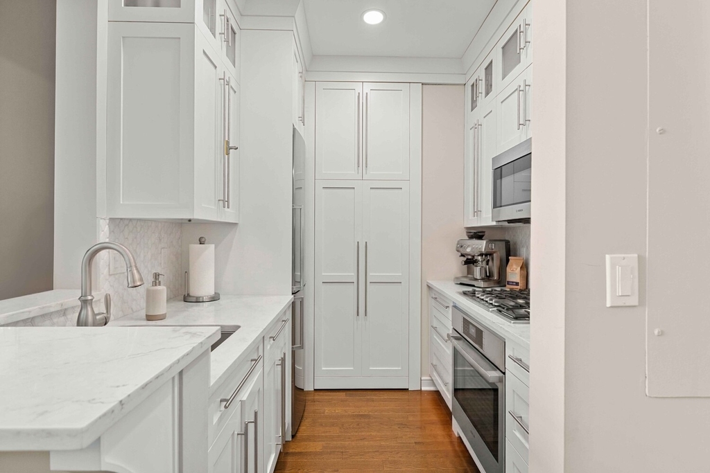 120 E 87th Street - Photo 2